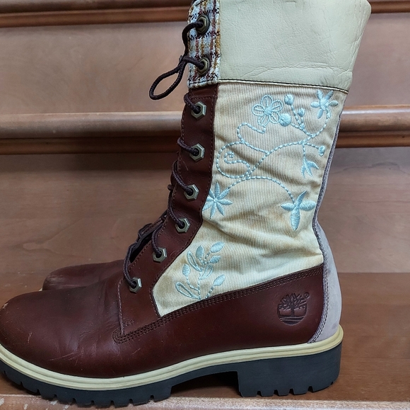 Timberland Shoes - Timberland 10" leather and fabric embroidered  sample boots